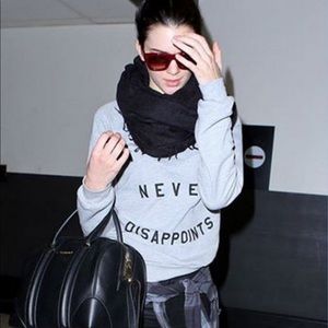 Kendall Jenner Off Dutee Vogue Never Disappoints S